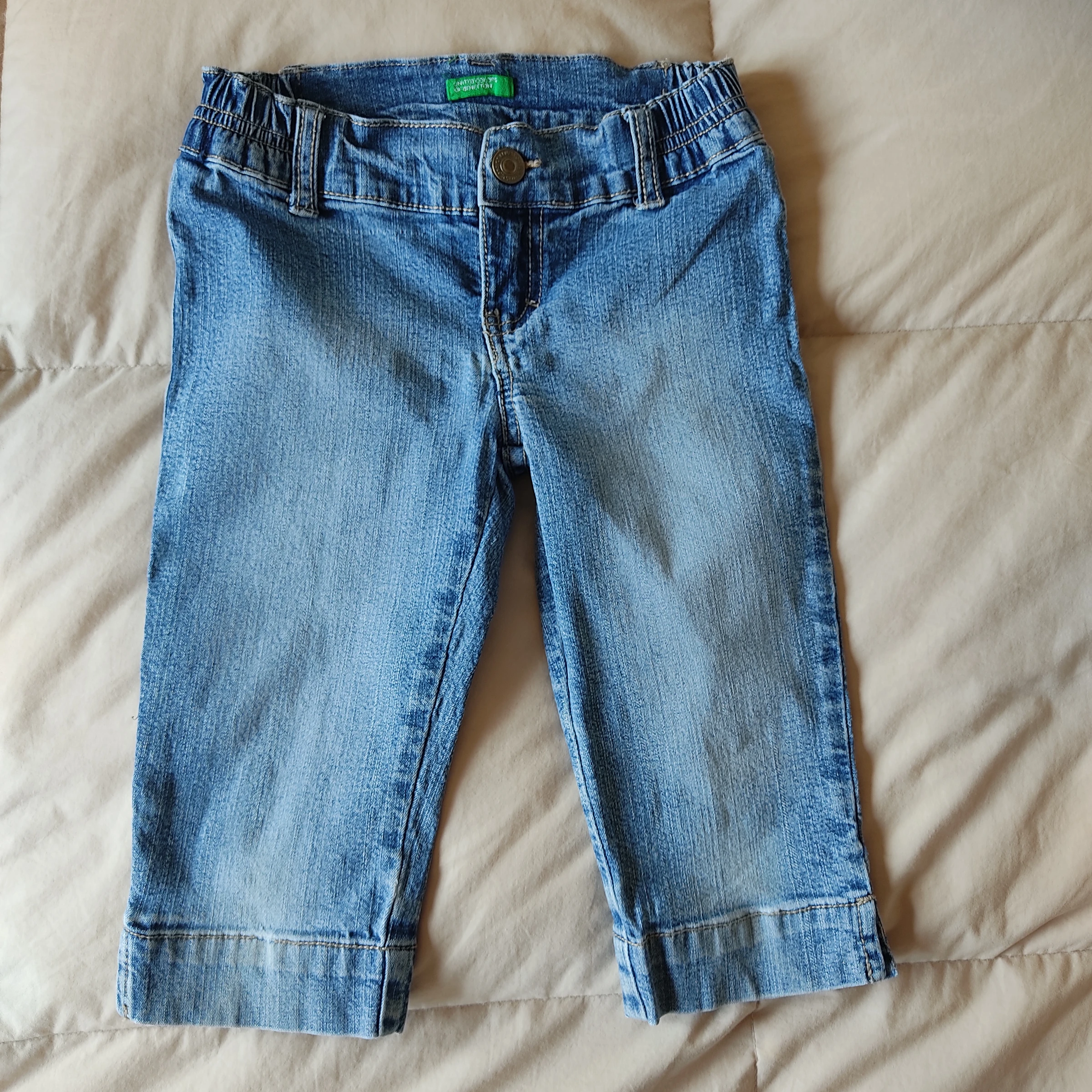 Pantalones vaqueros pirata. Talla 110 cm